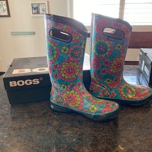 Bogs Pansies Rain Boots
